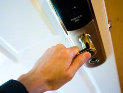 Bronx Neighborhood Locksmith Bronx, NY 718-663-2479 - com-side